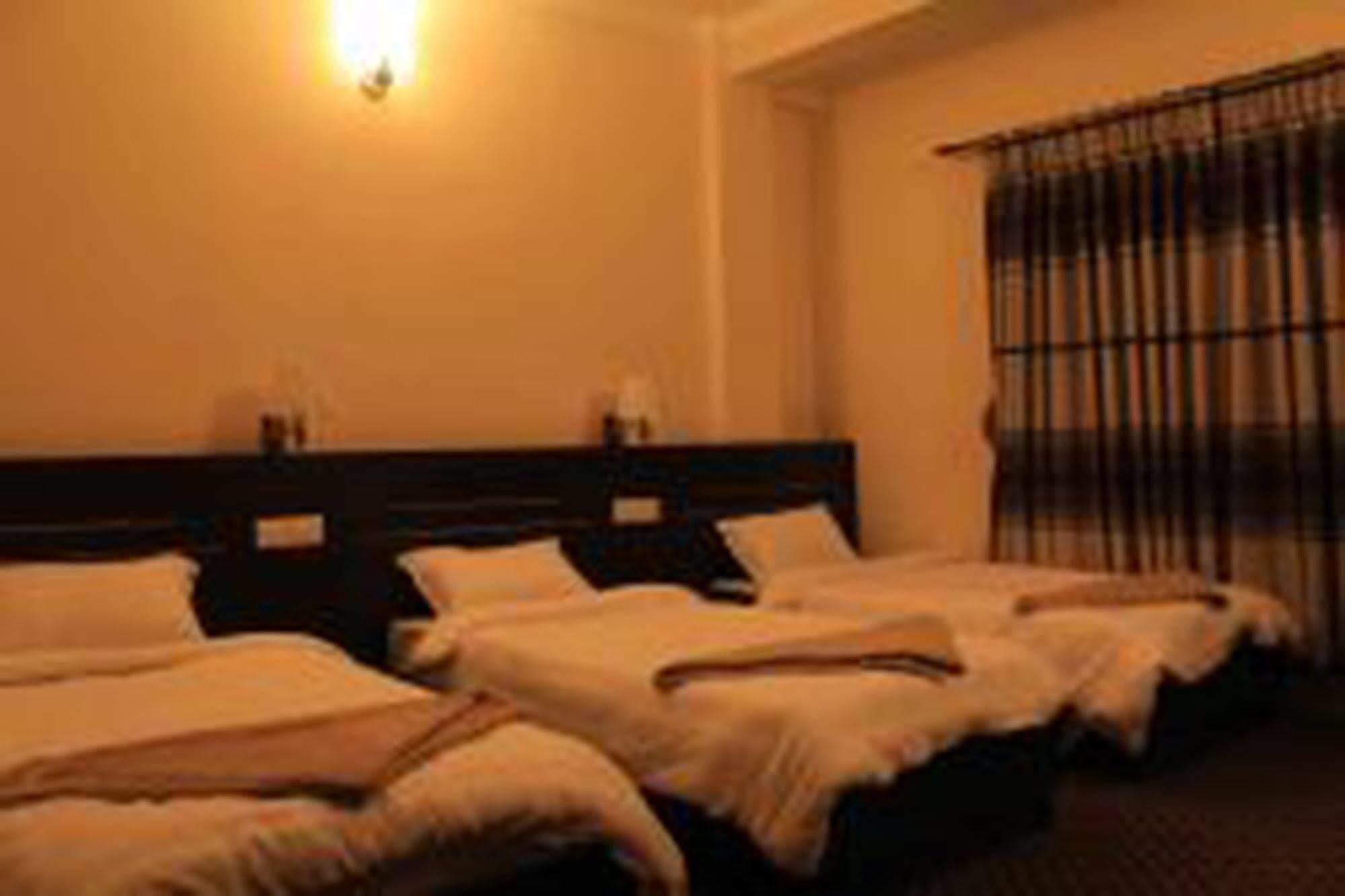 Mirage Inn Rummindei Buitenkant foto